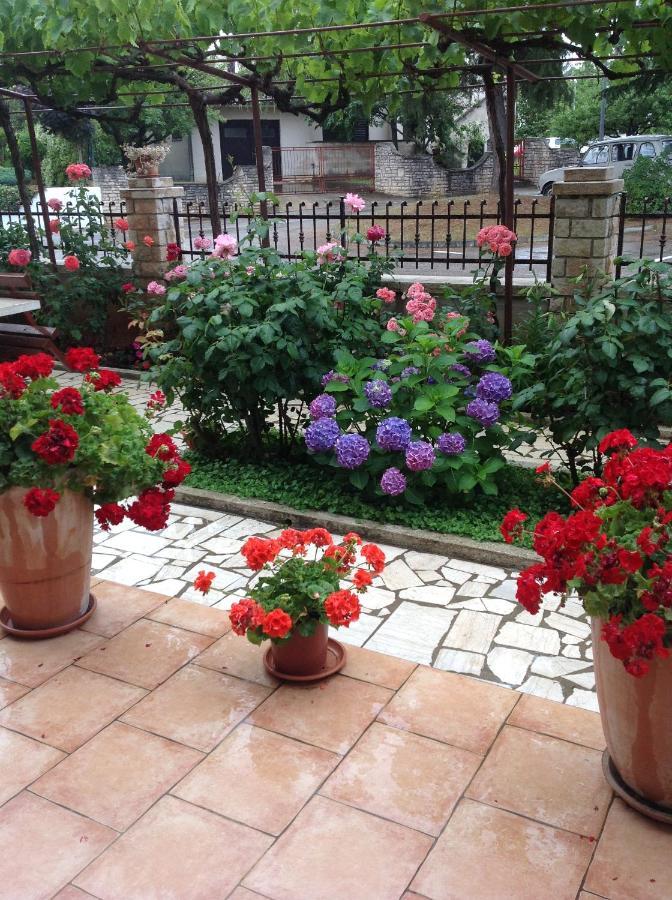 Vila Alma Porec Luaran gambar